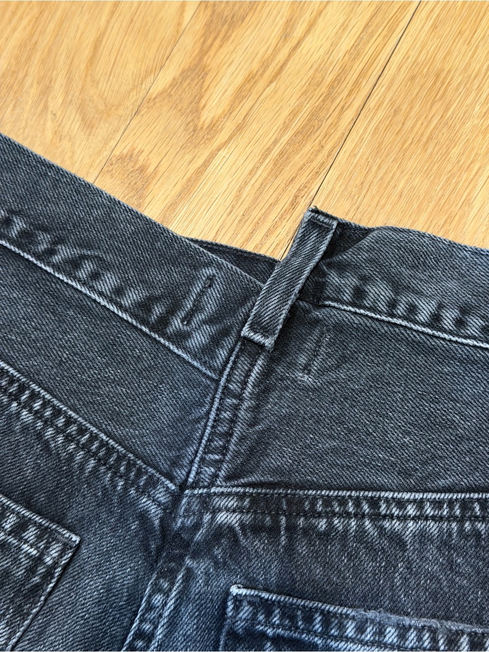 AGOLDE Shorts Black 25 Criss Cross Distressed Broken Waist - Picture 5 of 12